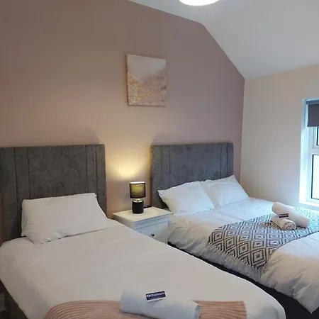 4 Eyre Square Lane Apartment
