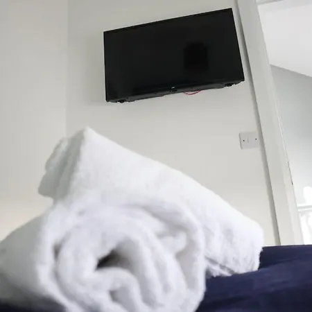 4 Eyre Square Lane *